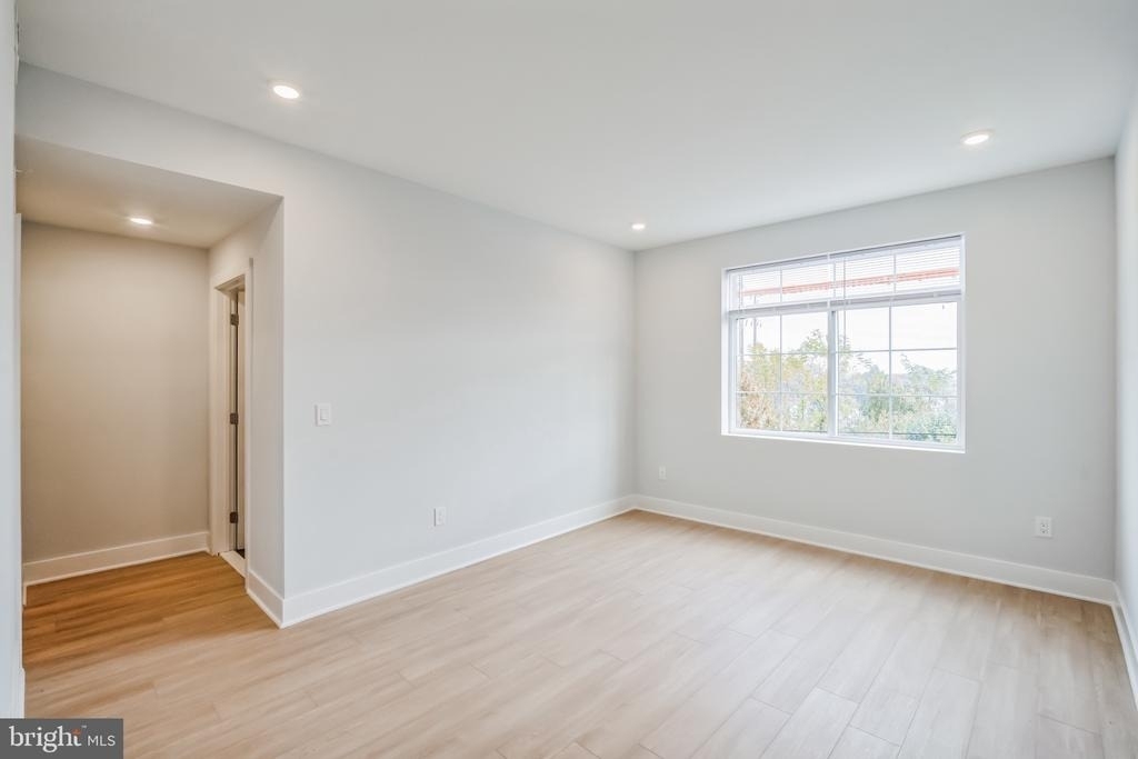 646 N 32nd Street - Photo 6
