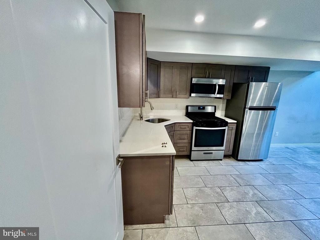 4811 Walnut Street - Photo 2
