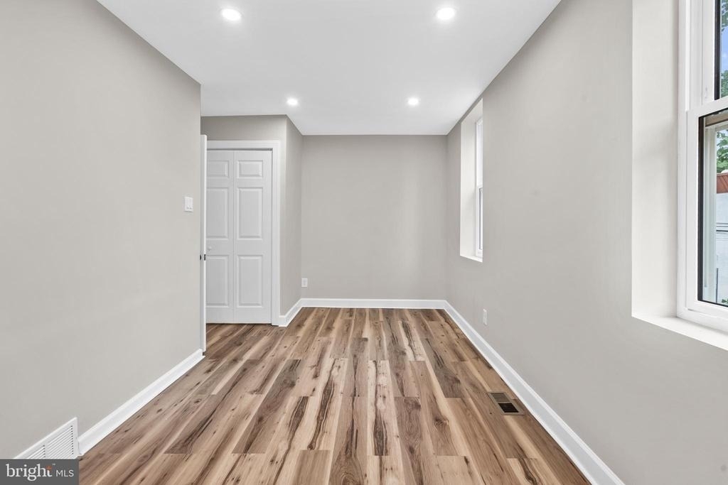 1908 N Croskey Street - Photo 18