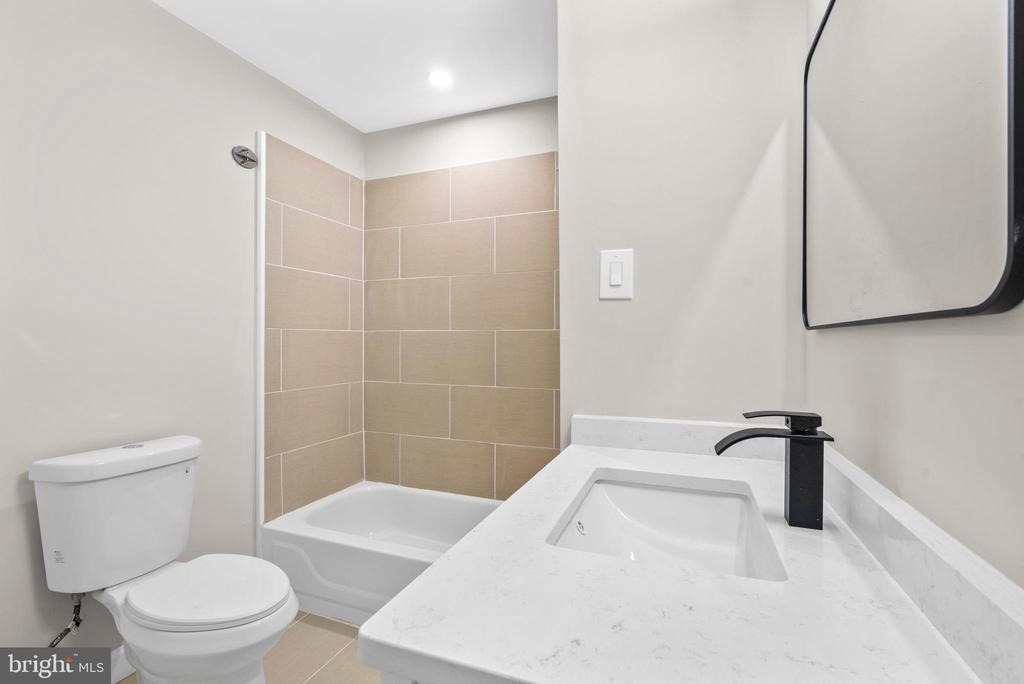1908 N Croskey Street - Photo 12