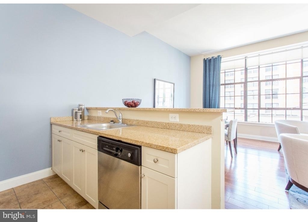600 N Broad Street - Photo 7