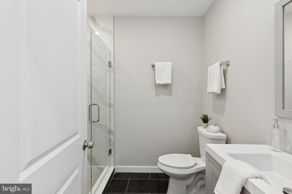 100 Forrest Avenue - Photo 4