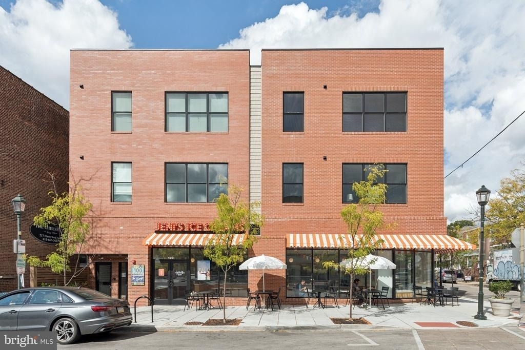 100 Forrest Avenue - Photo 2