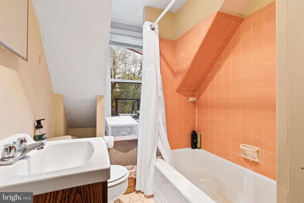 120 Walnut Avenue - Photo 1