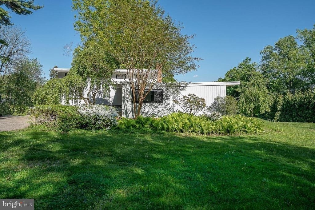 701 Mt Pleasant Road - Photo 0