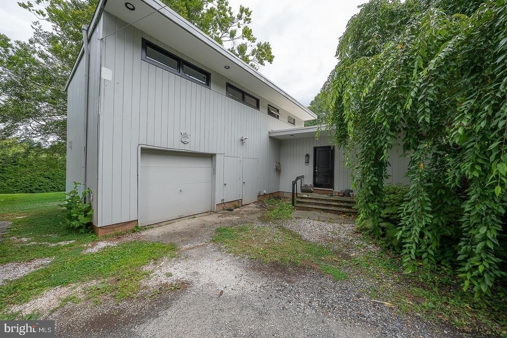 701 Mt Pleasant Road - Photo 2