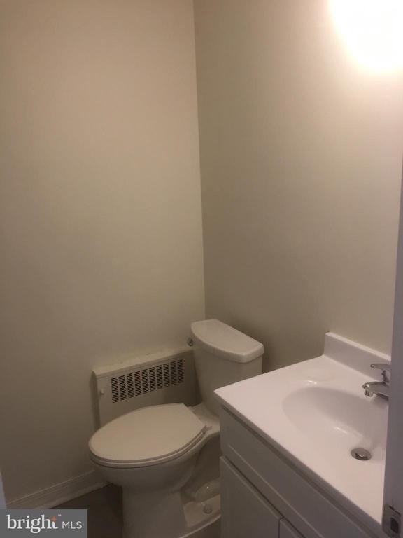 883 Windermere Avenue - Photo 2