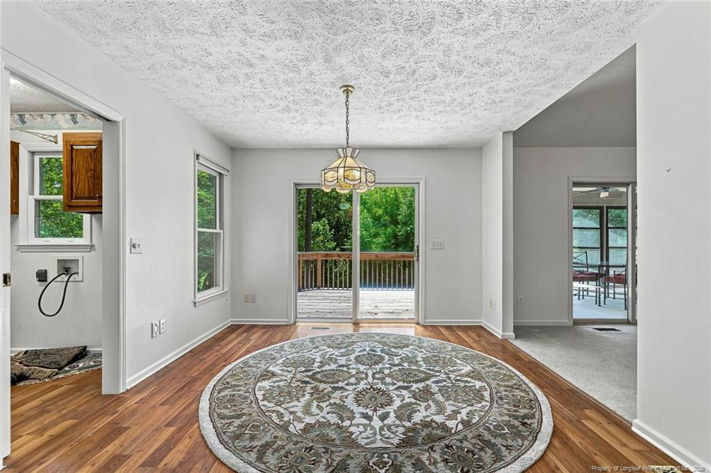 709 Essex Court - Photo 8
