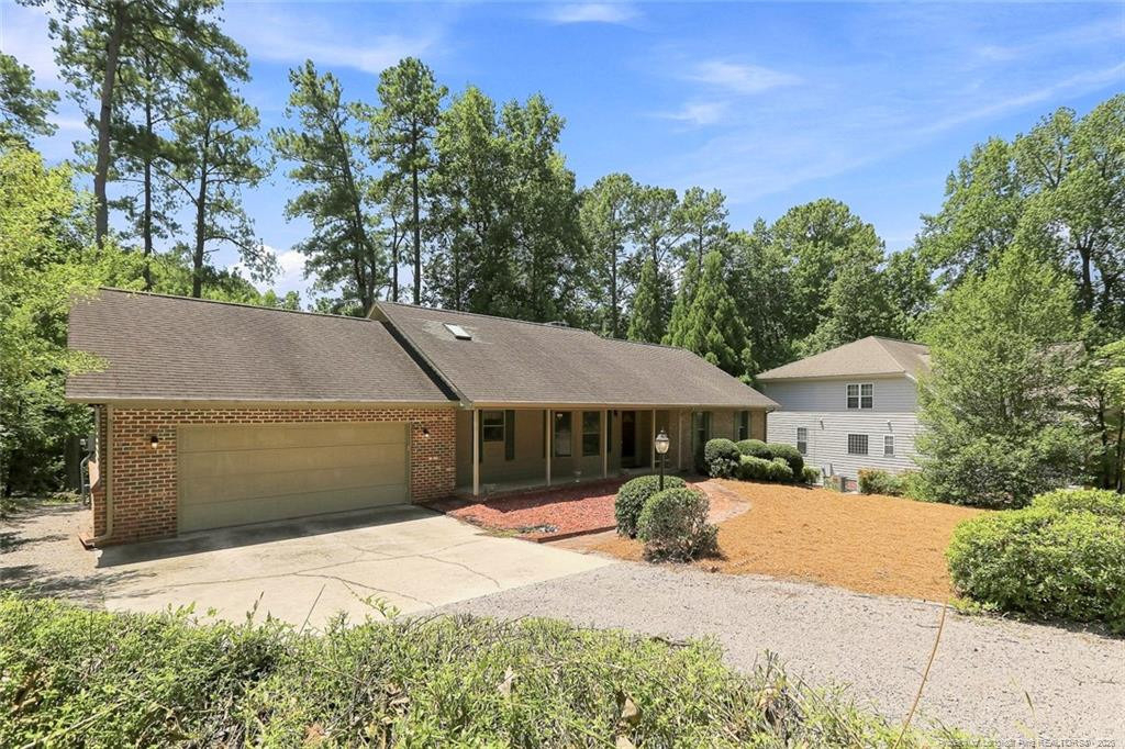 709 Essex Court - Photo 1