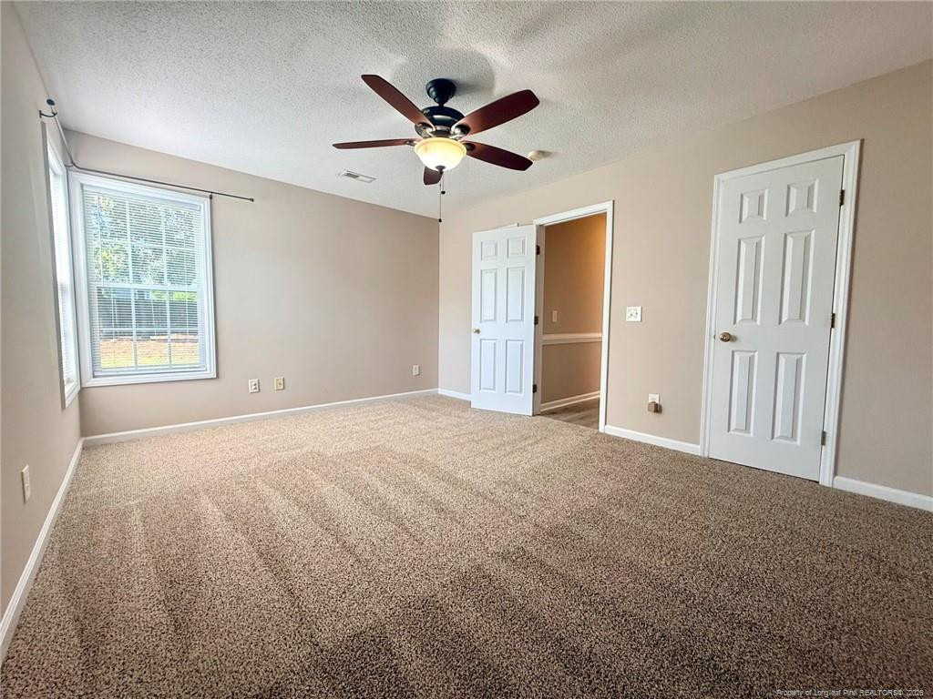 81 Essex Court W - Photo 12