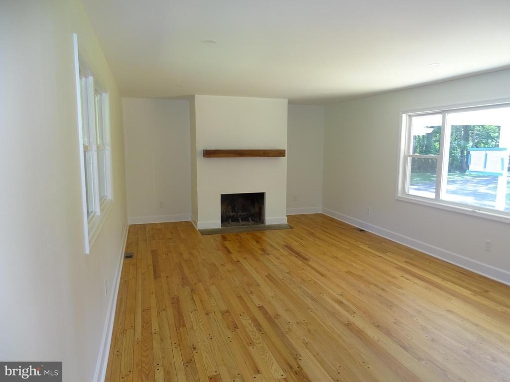 449 Street Road - Photo 5