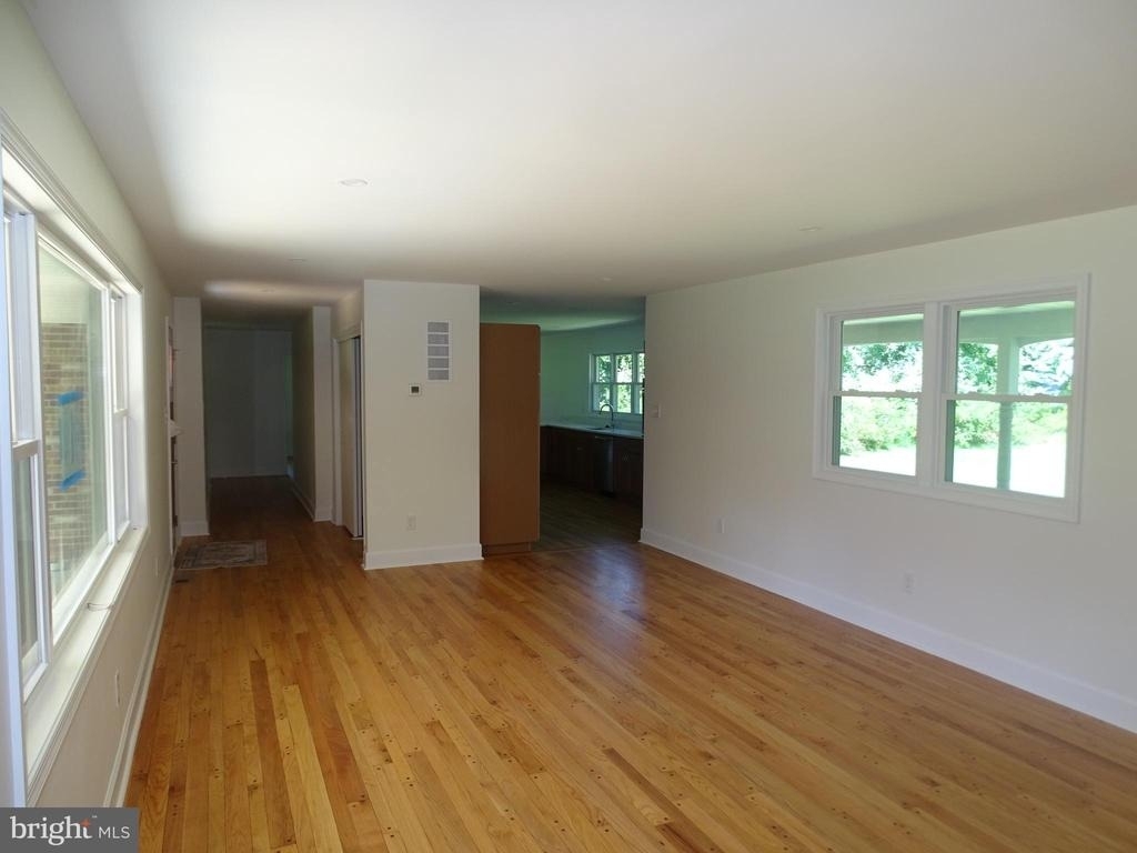 449 Street Road - Photo 6