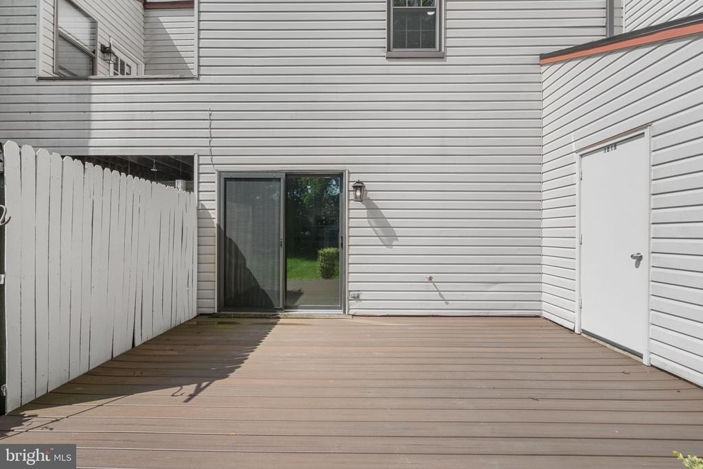 1019 Bancroft Place - Photo 14
