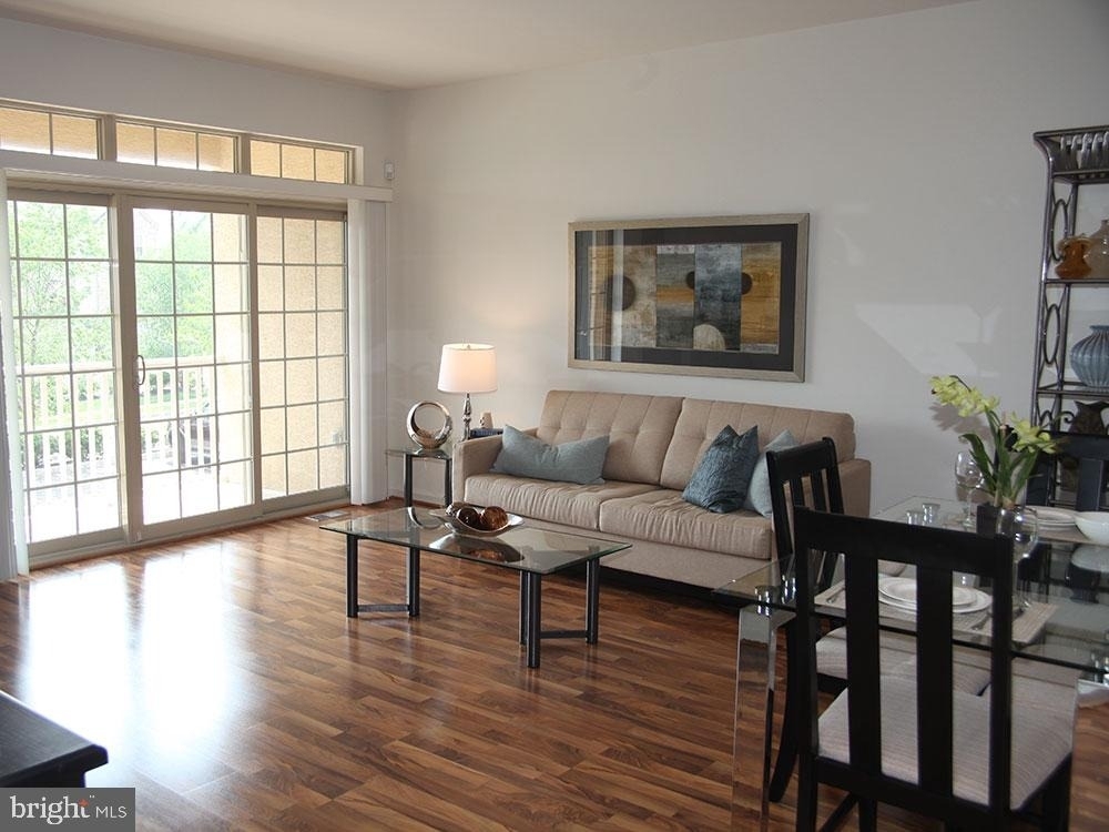 212 Village Way - Photo 4