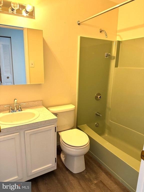 130 Westbury Court - Photo 10