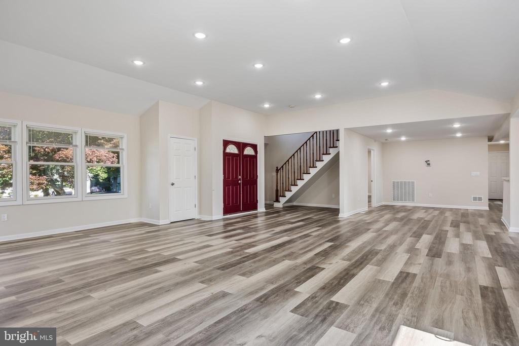 55 Shawnee Ave - Photo 4