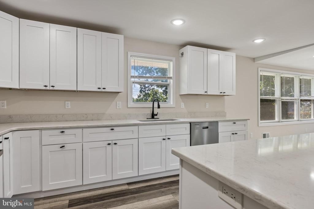 55 Shawnee Ave - Photo 11