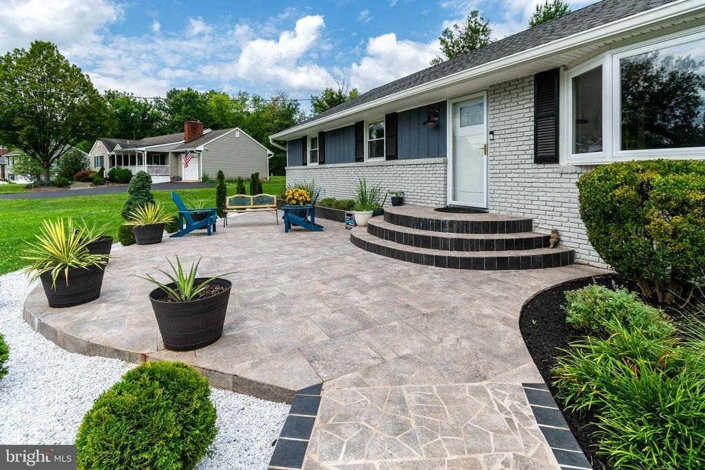 6 Morningside Drive - Photo 2