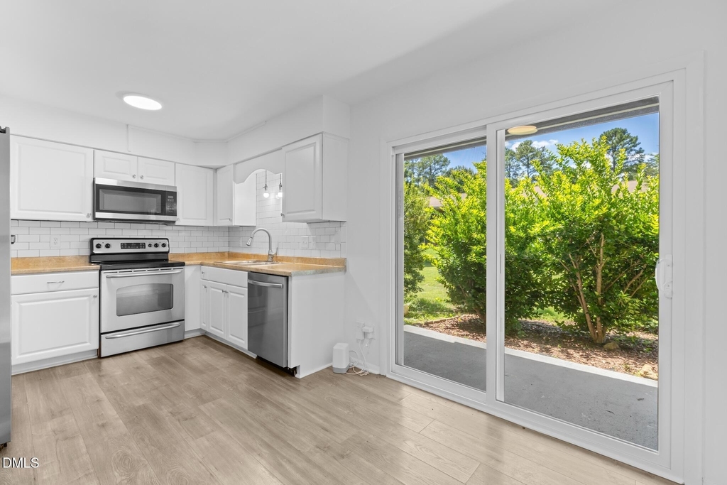 1208 Manassas - Photo 5