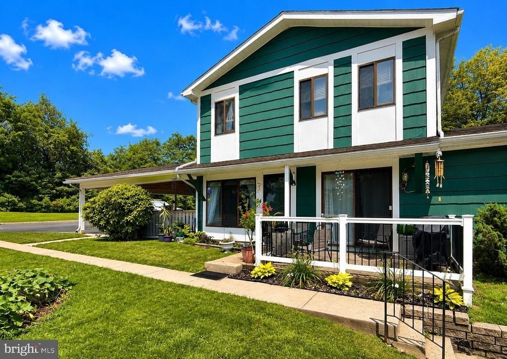 64 Woodway Drive - Photo 4
