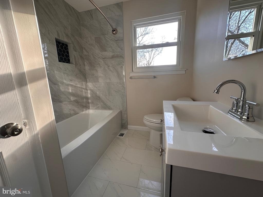 225 Velde Avenue - Photo 9