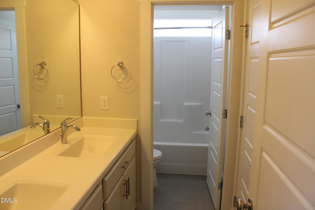 1521 Rhodeschool Drive - Photo 11