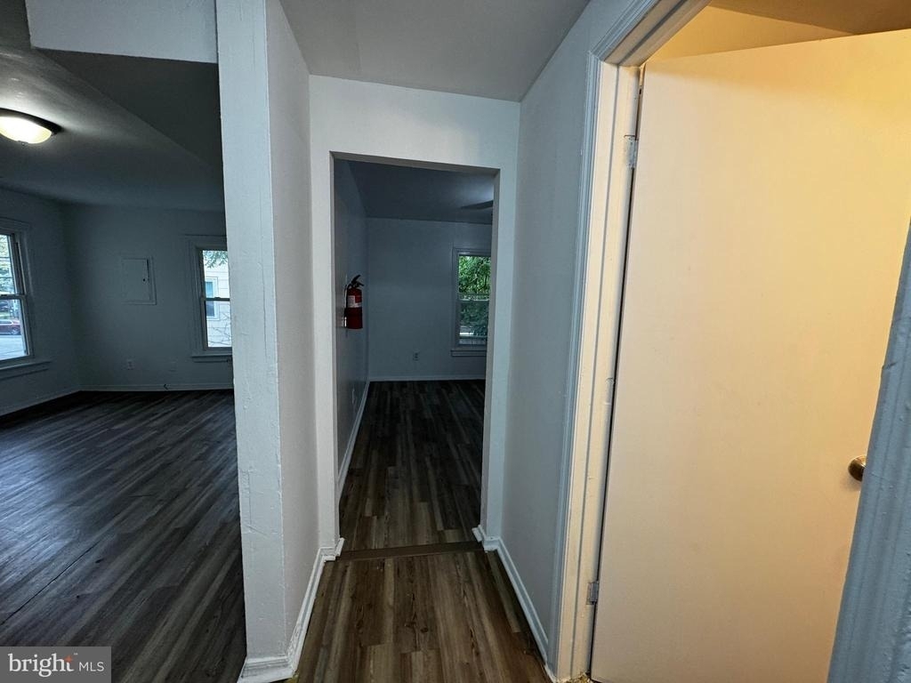 323 E Vine Street - Photo 10