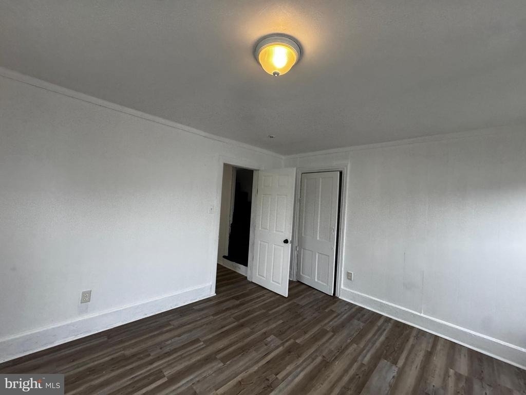323 E Vine Street - Photo 20