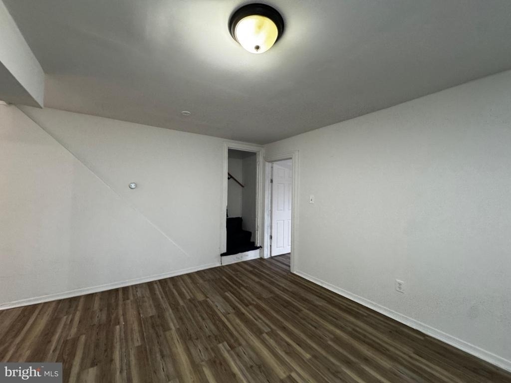 323 E Vine Street - Photo 17