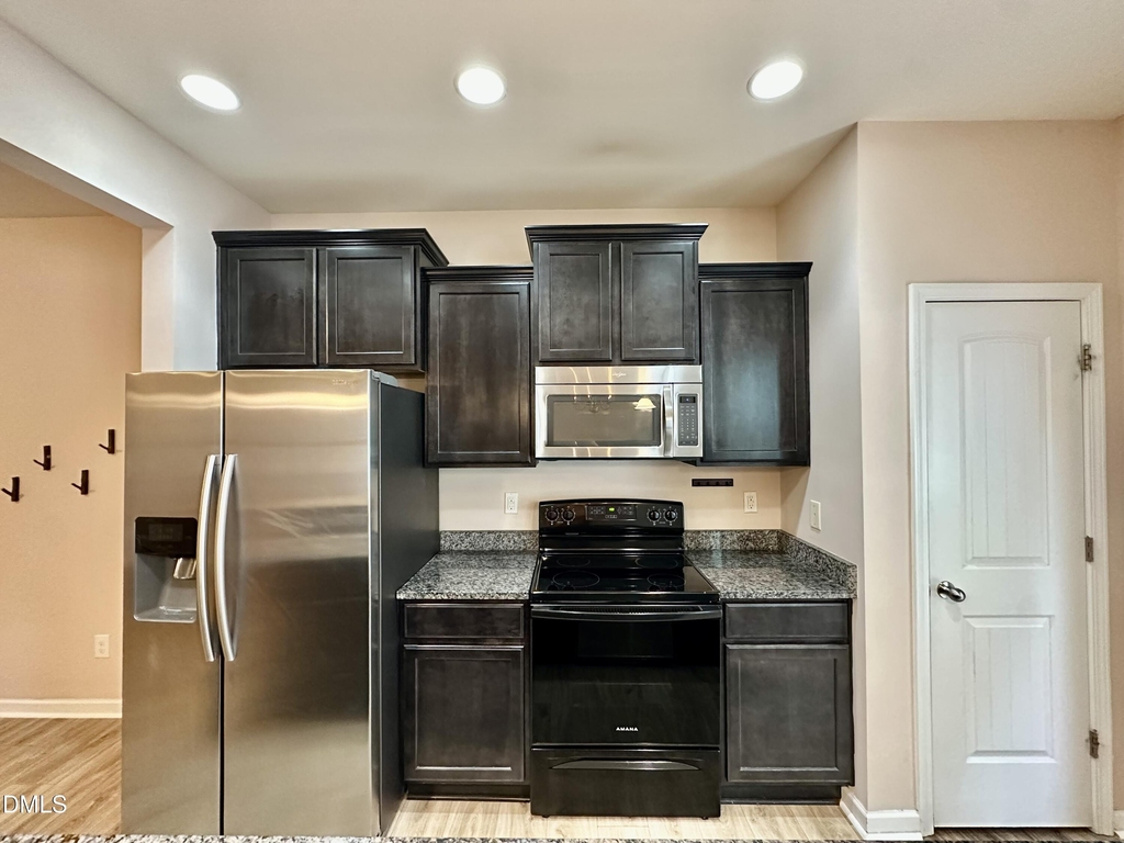 1415 Montonia Street - Photo 8