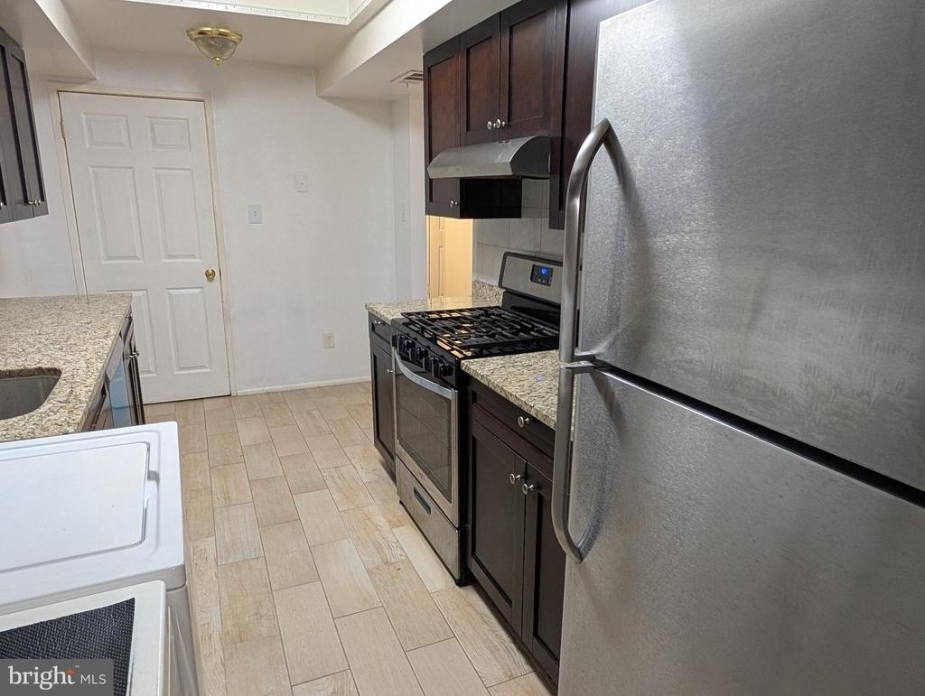 10214 Prince Place - Photo 8