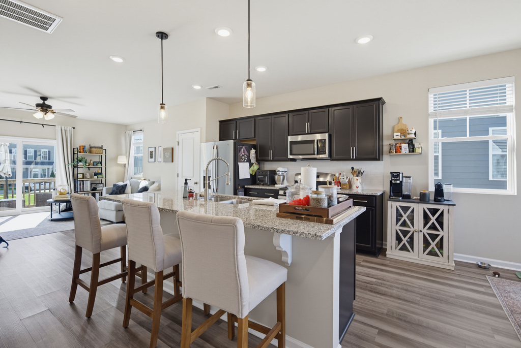 5933 Illuminate Avenue - Photo 3