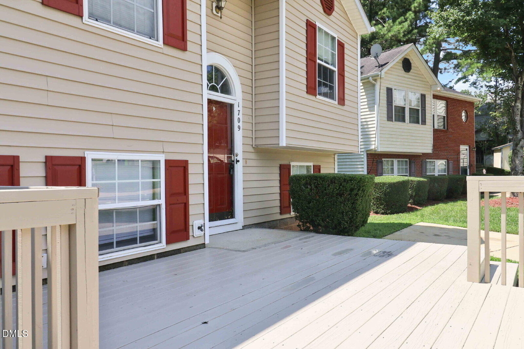 1709 Calypso Court - Photo 4