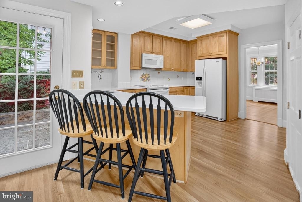 4705 Hunt Avenue - Photo 4