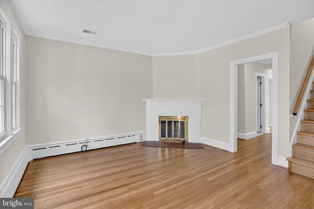4705 Hunt Avenue - Photo 11