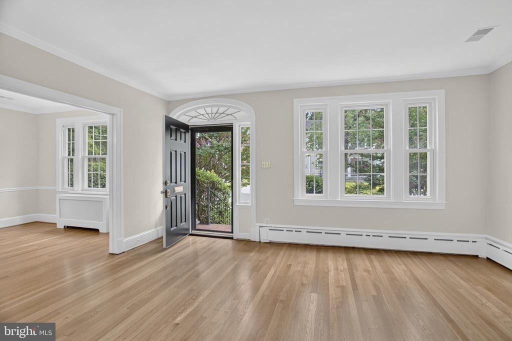4705 Hunt Avenue - Photo 10
