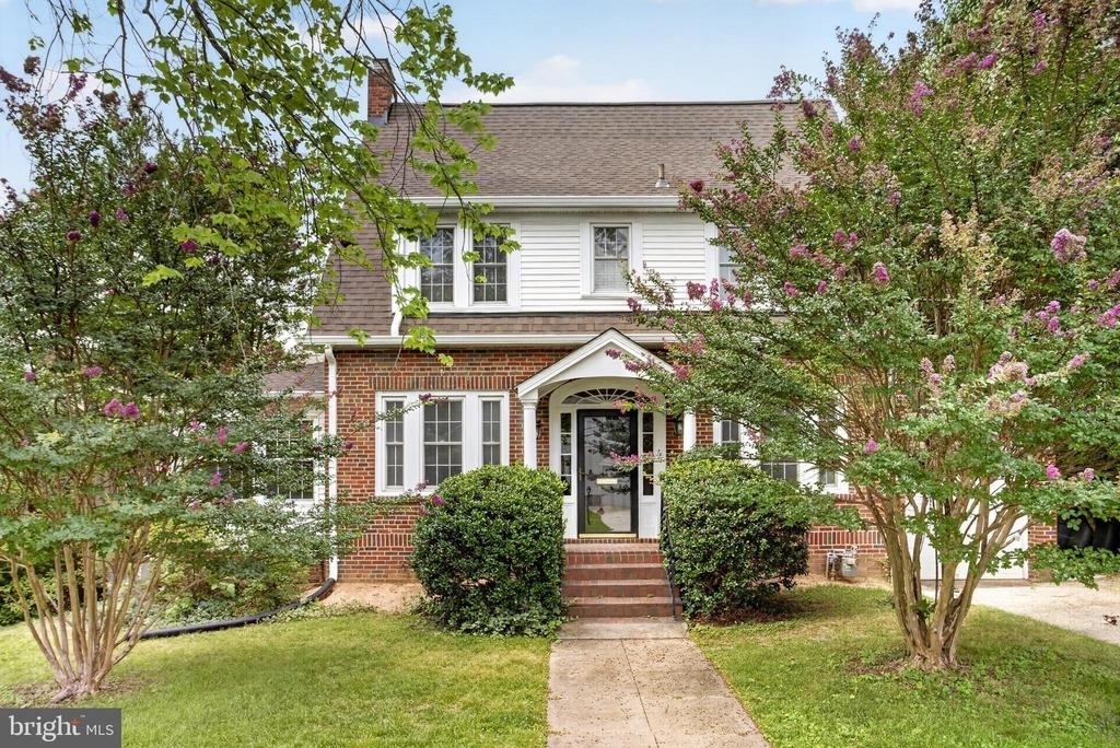 4705 Hunt Avenue - Photo 0
