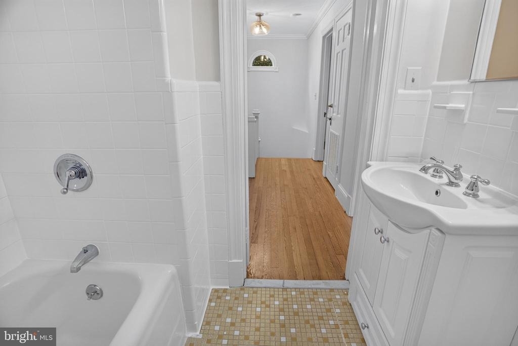 4705 Hunt Avenue - Photo 22