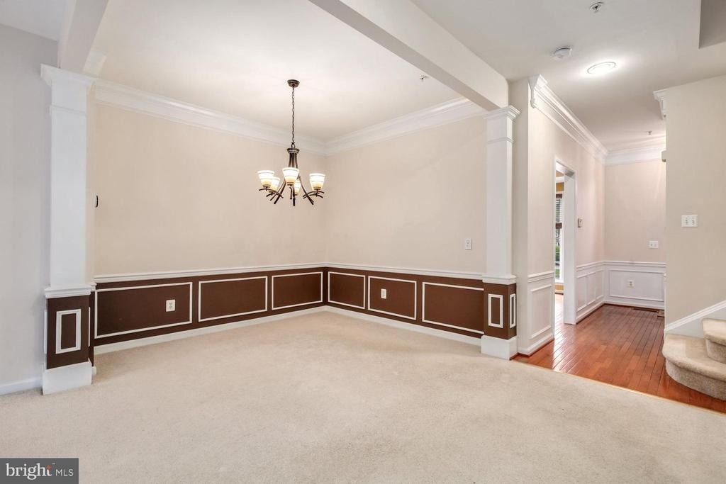 19421 Rayfield Dr - Photo 2