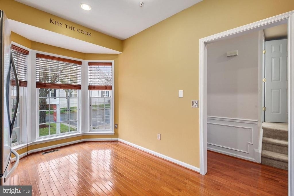 19421 Rayfield Dr - Photo 7