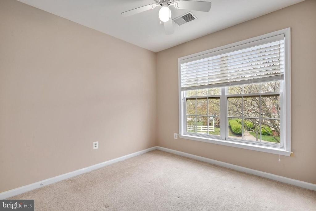 19421 Rayfield Dr - Photo 17
