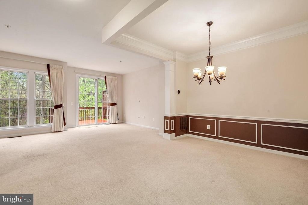 19421 Rayfield Dr - Photo 4