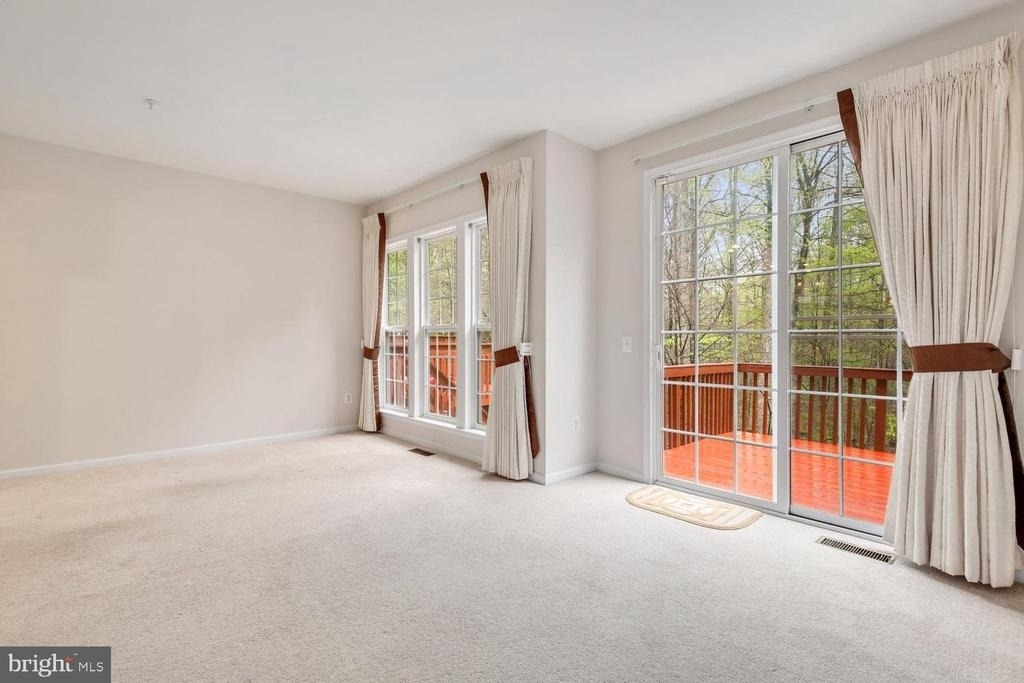 19421 Rayfield Dr - Photo 1