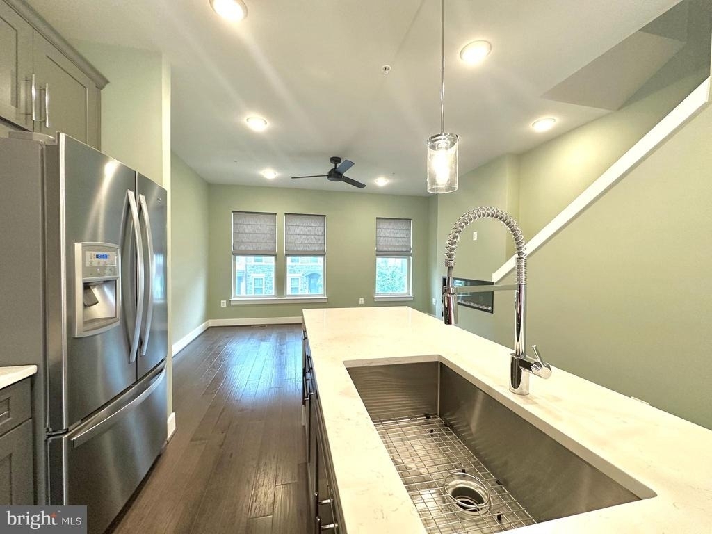 1009 Rockwell Avenue - Photo 16