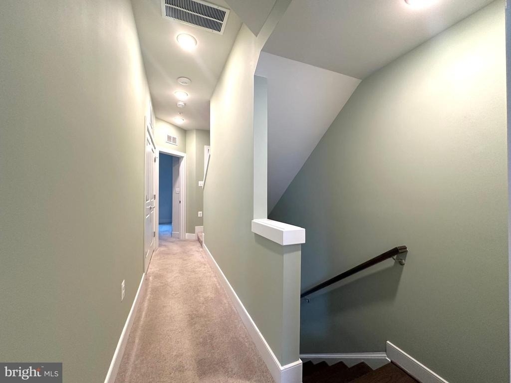 1009 Rockwell Avenue - Photo 23