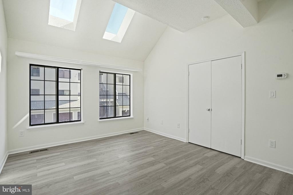 1611 Carriage House Terrace - Photo 8