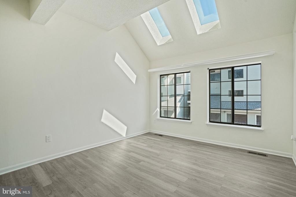 1611 Carriage House Terrace - Photo 7