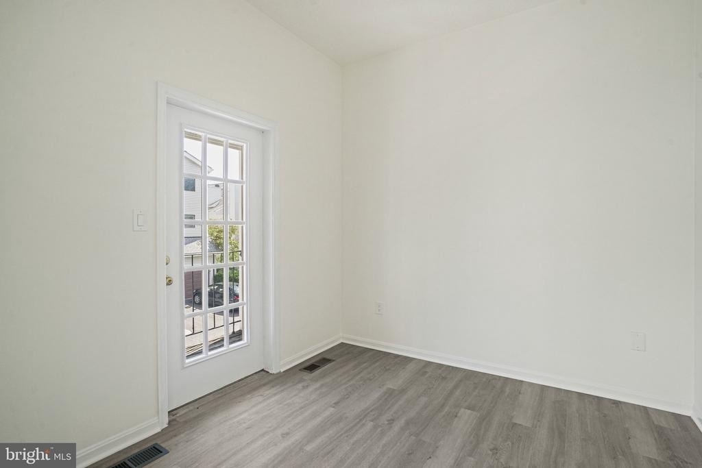 1611 Carriage House Terrace - Photo 10
