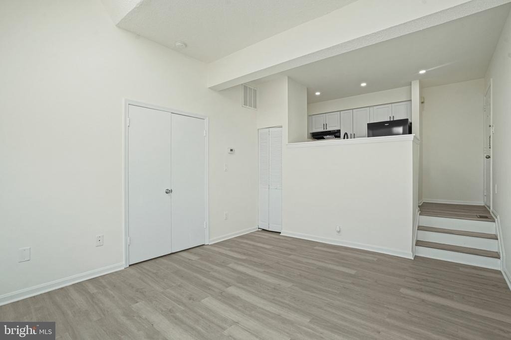 1611 Carriage House Terrace - Photo 9