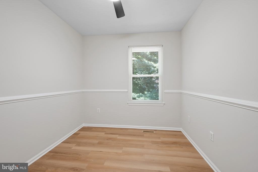 6356 Ducketts Lane - Photo 19